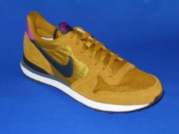 NIKE INTERNATIONALIST 631754 701